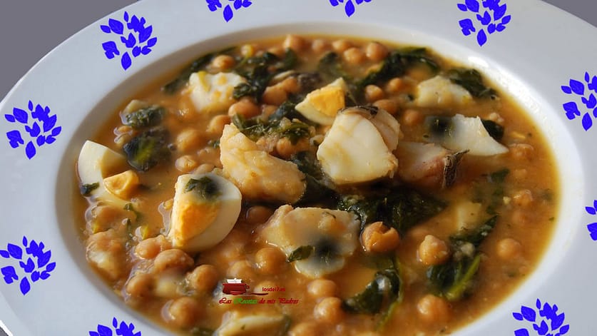 Potaje de garbanzos con bacalao y espinacas